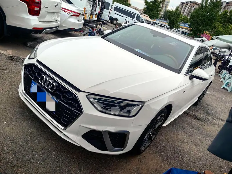 Audi A4L, 2021