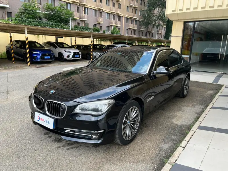 BMW 7-Series, 2013