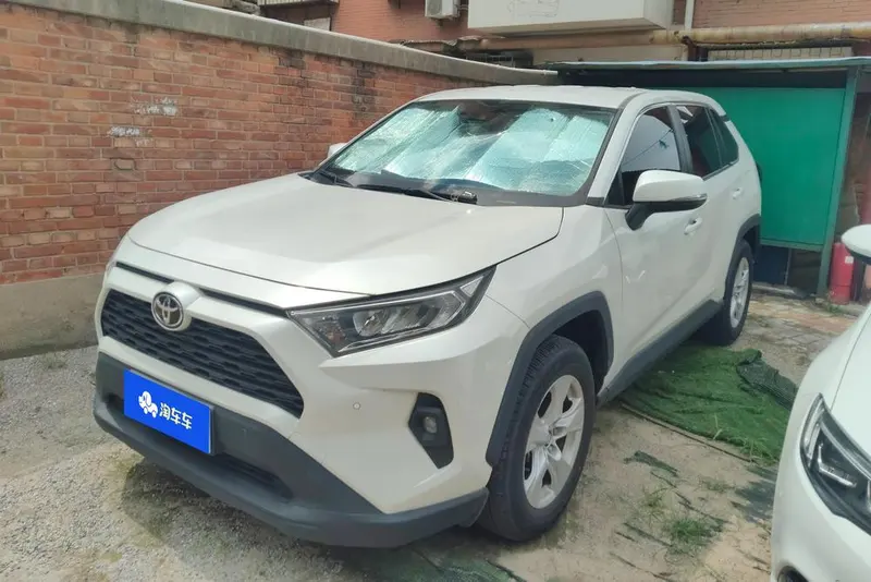 Toyota RAV4, 2023