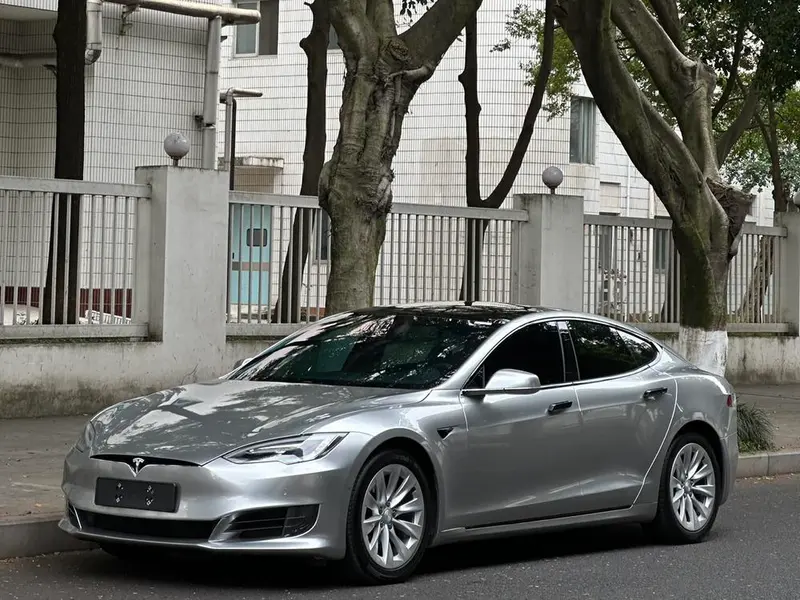 Tesla Model S, 2016