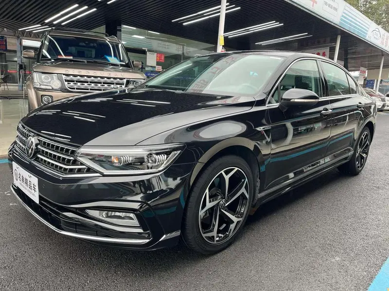 Volkswagen Magotan, 2023