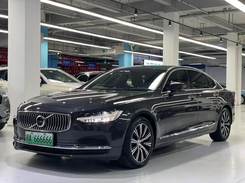 Volvo S90 PHEV, 2022
