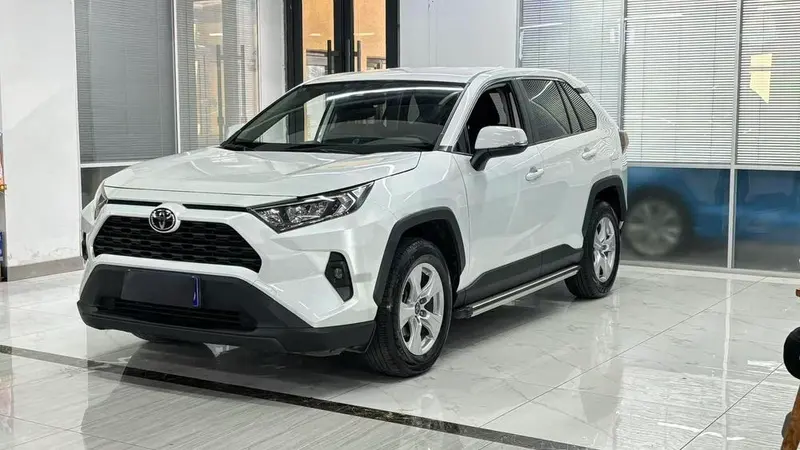 Toyota RAV4, 2024