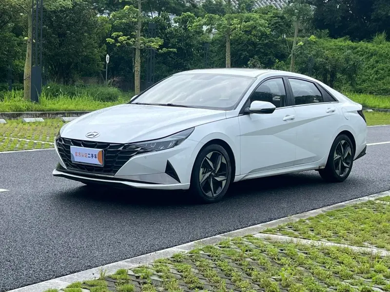 Hyundai Elantra, 2021