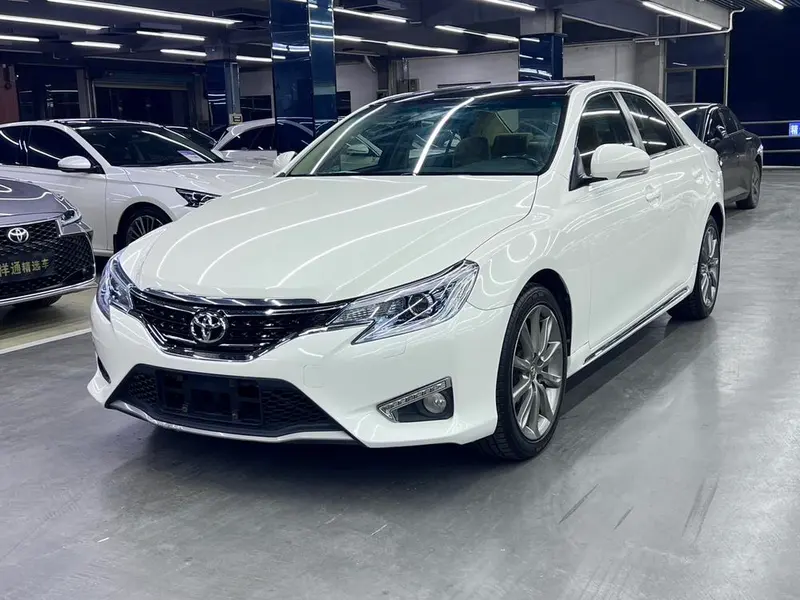 Toyota Reiz, 2013