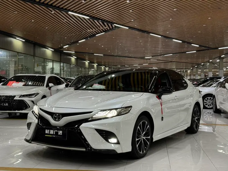 Toyota Camry, 2018