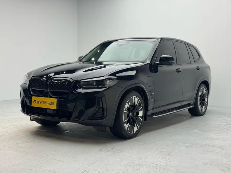 BMW iX3, 2024
