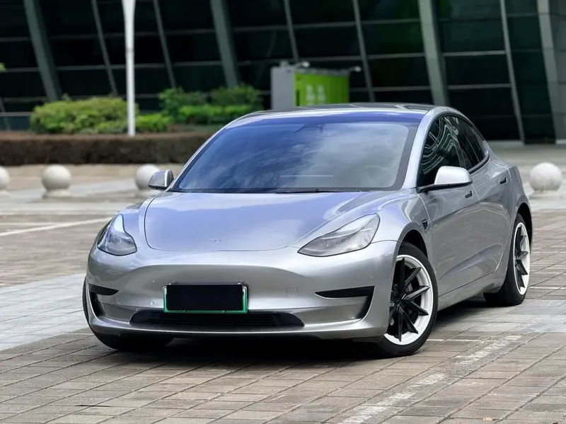 Tesla Model 3, 2021