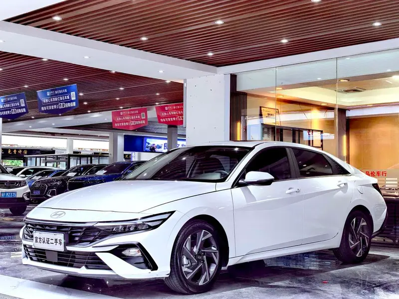 Hyundai Elantra, 2023