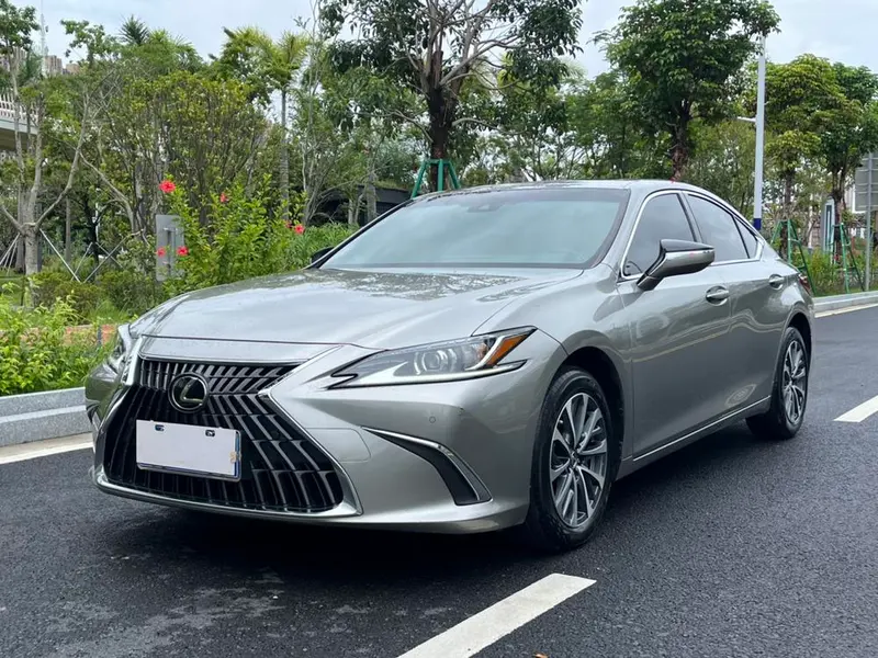 Lexus ES, 2024