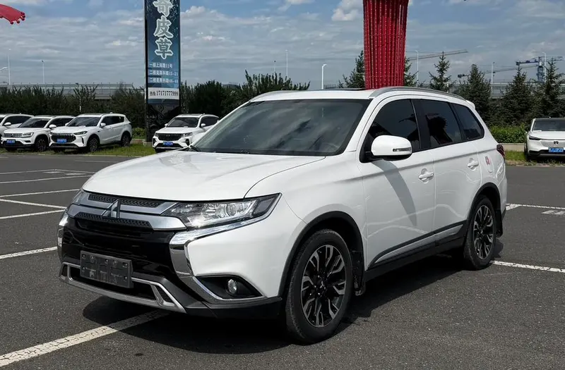 Mitsubishi Outlander, 2018
