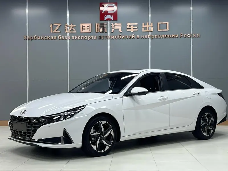Hyundai Elantra, 2023