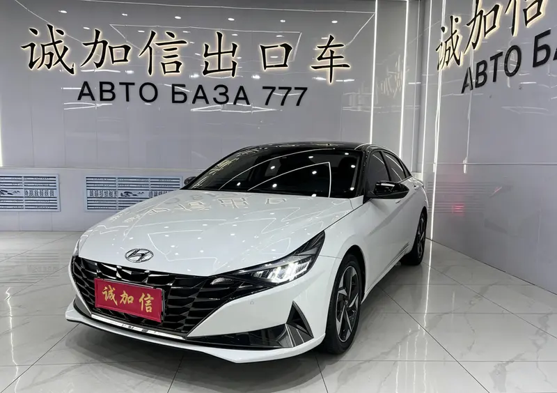 Hyundai Elantra, 2022