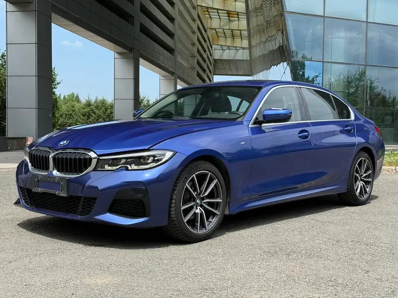 BMW 3-Series, 2022