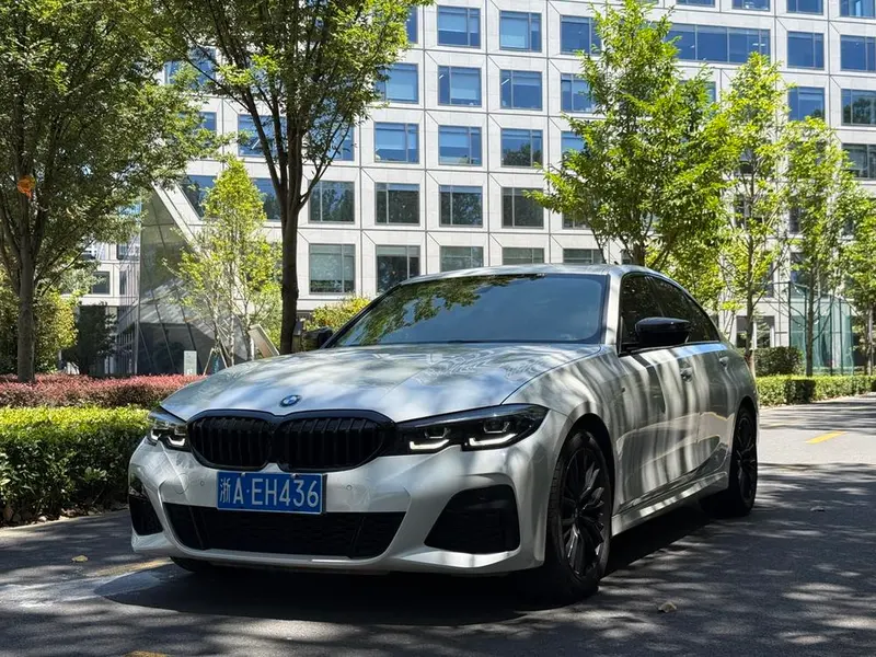 BMW 3-Series, 2022