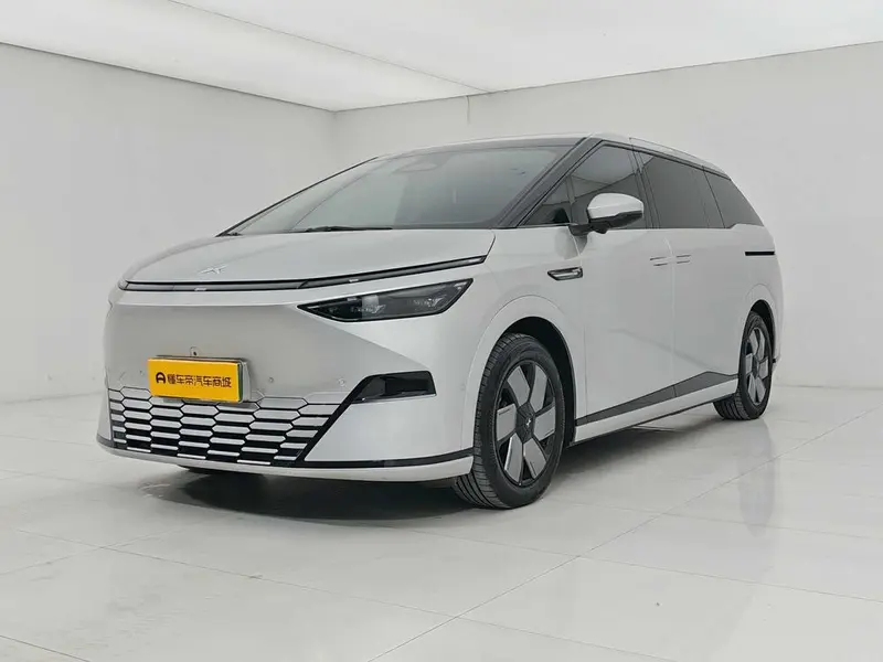 XPeng X9, 2024