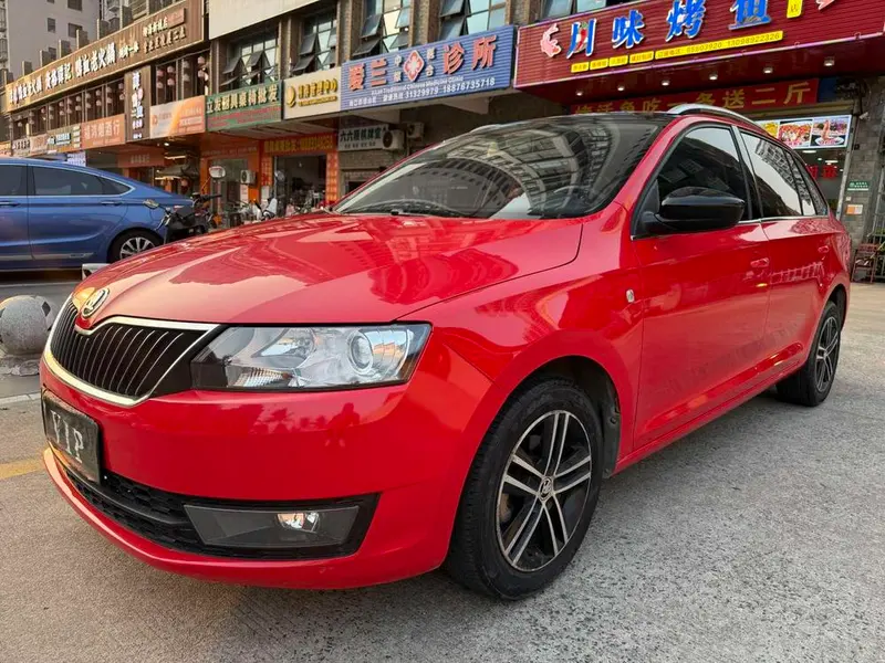 Skoda Rapid Spaceback, 2014