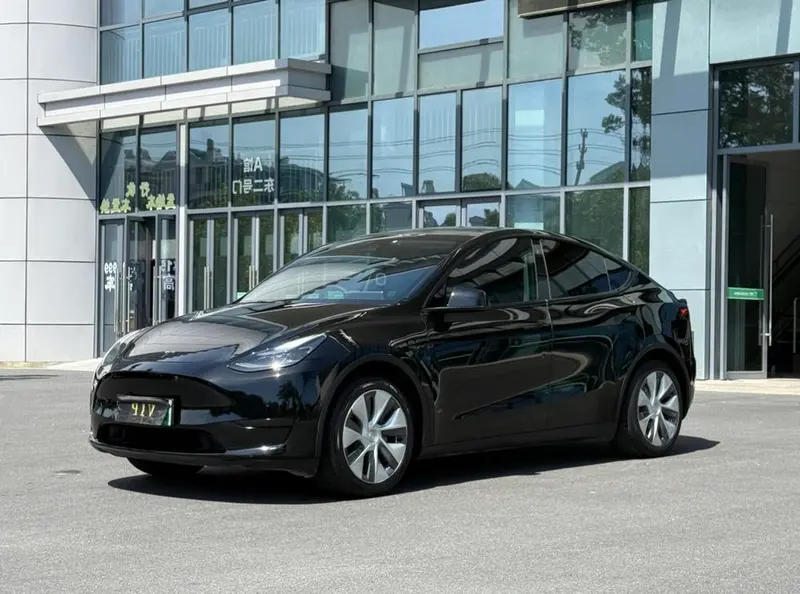 Tesla Model Y, 2022