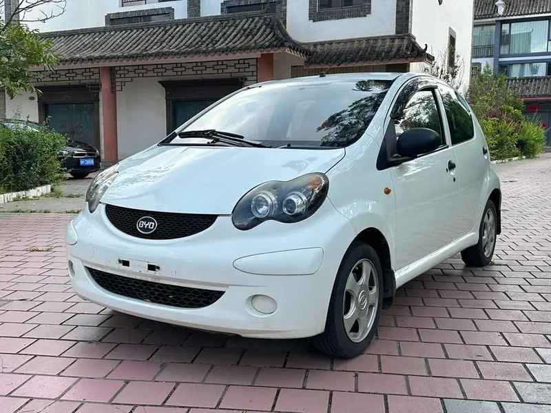 BYD F0, 2013