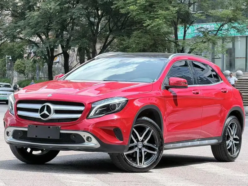 Mercedes-Benz GLA, 2015