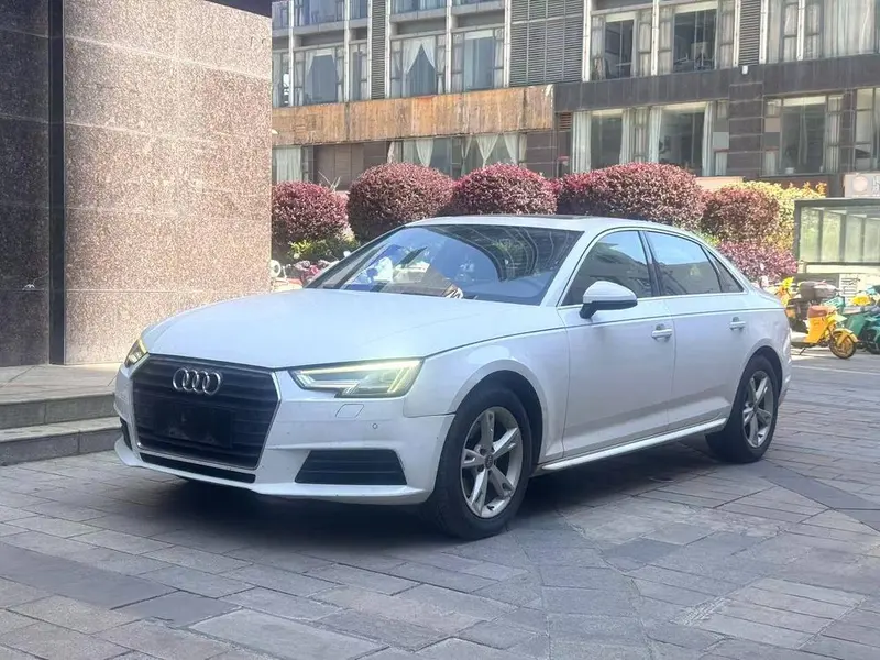 Audi A4L, 2017
