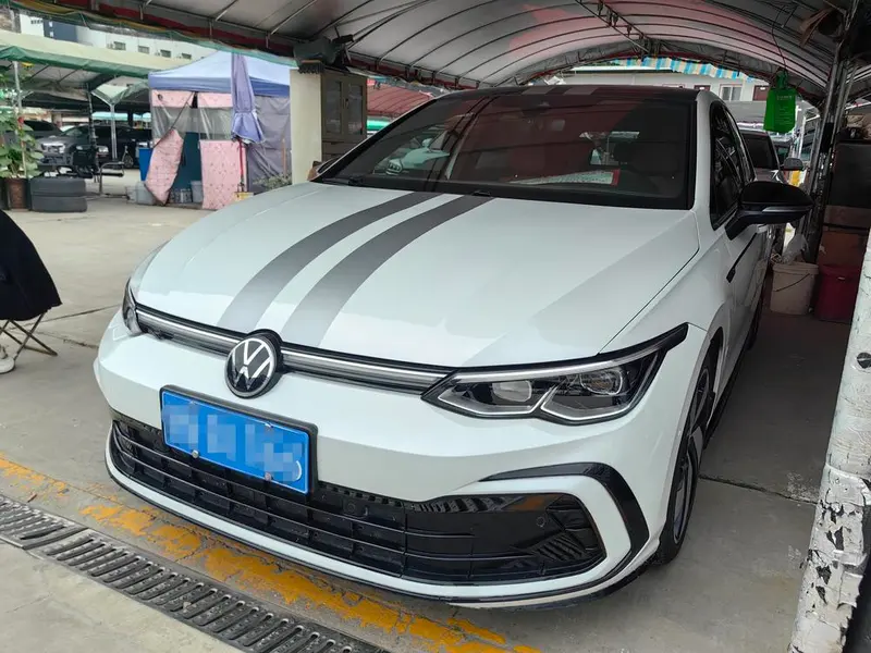 Volkswagen Golf, 2022