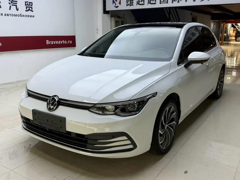 Volkswagen Golf, 2023