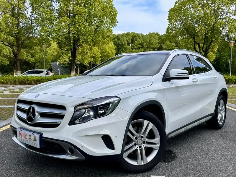 Mercedes-Benz GLA, 2016