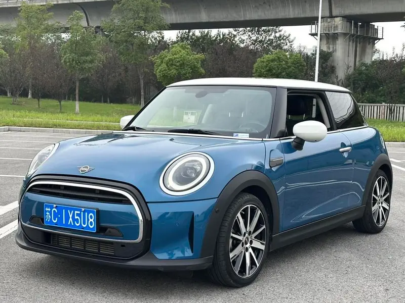 MINI MINI, 2022