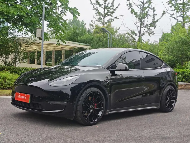 Tesla Model Y, 2021