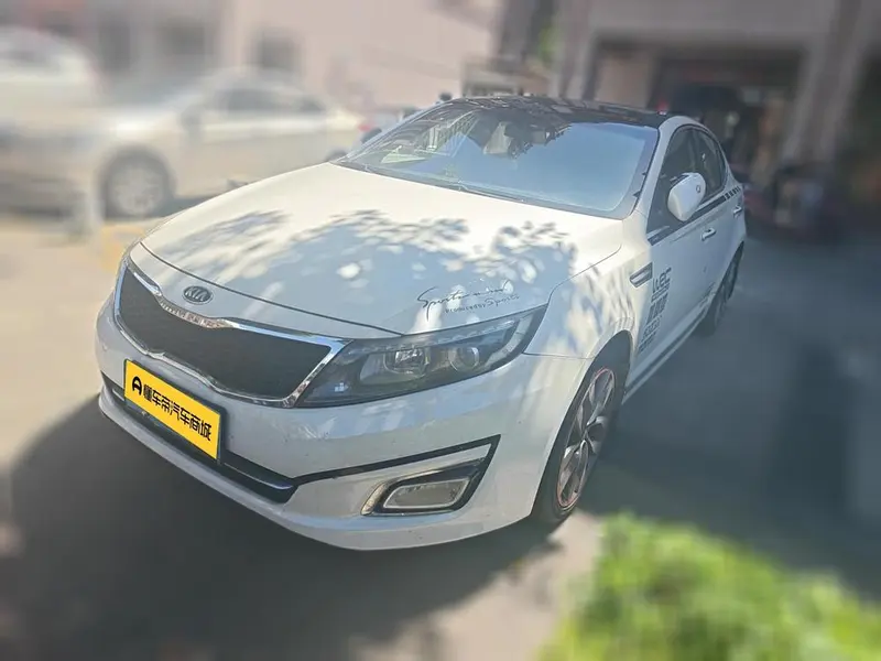 Kia K5, 2015