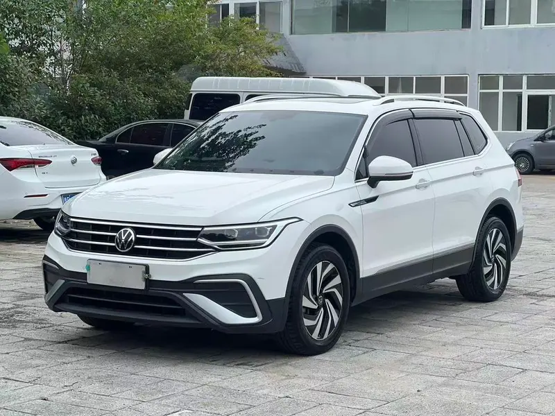 Volkswagen Tiguan L, 2022