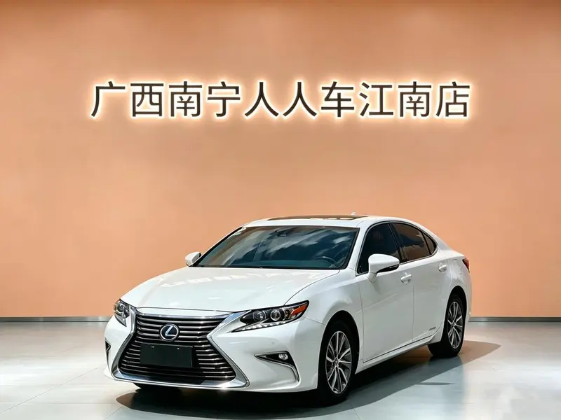 Lexus ES, 2015