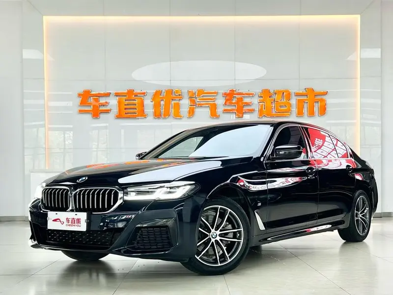 BMW 5-Series, 2022