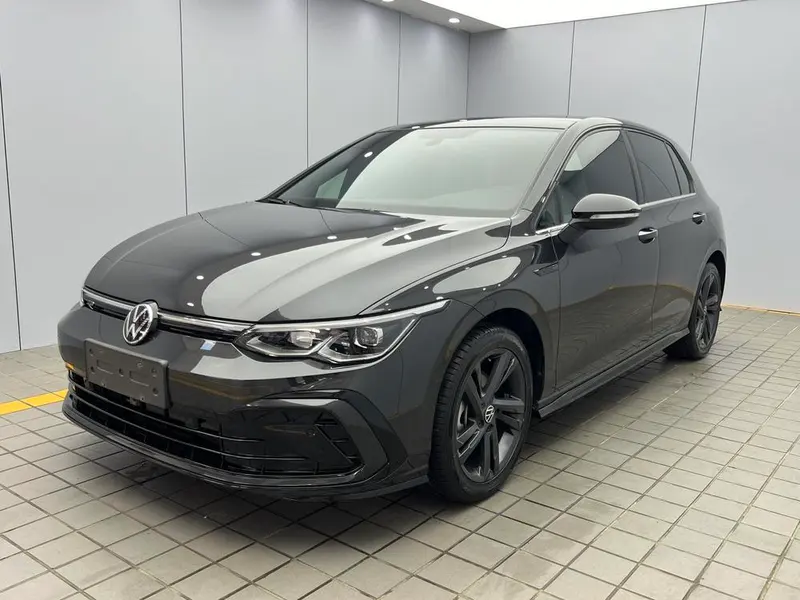 Volkswagen Golf, 2023