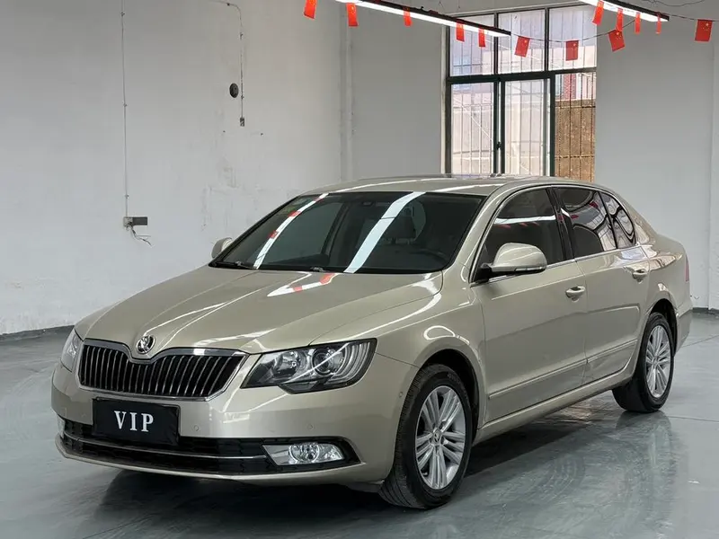 Skoda Superb, 2013