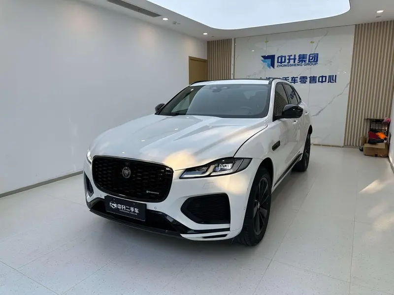 Jaguar F-PACE, 2022