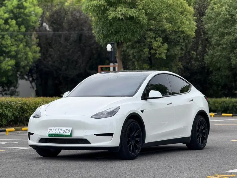 Tesla Model Y, 2023