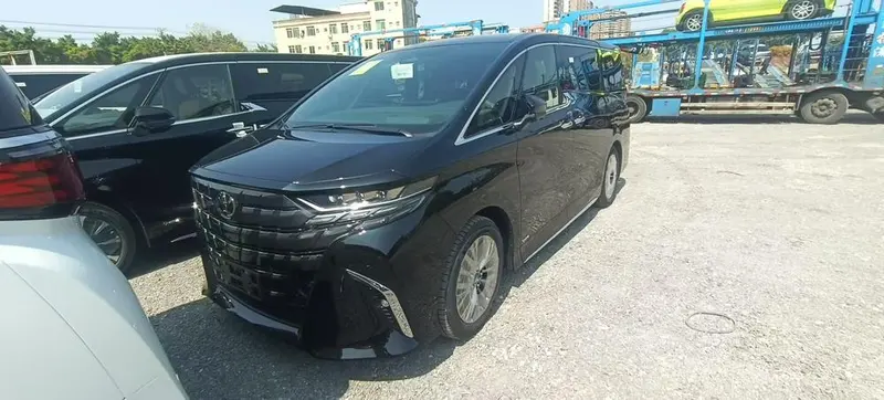 Toyota Alphard, 2025