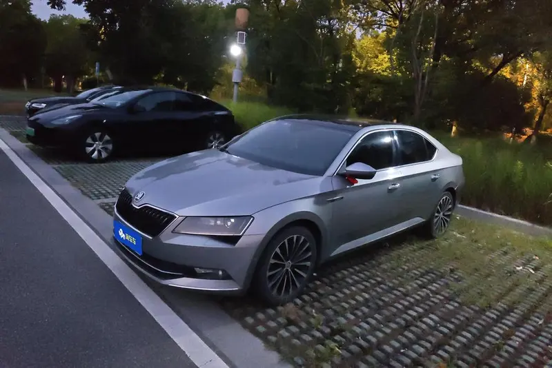 Skoda Superb, 2016
