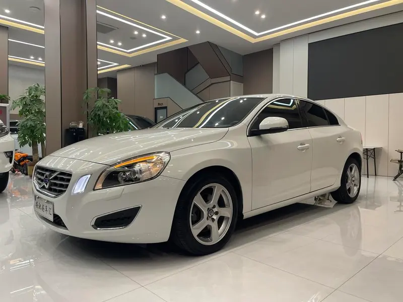 Volvo S60 (Import), 2013