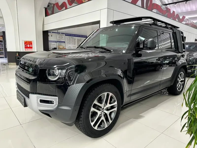 Land Rover Defender, 2025
