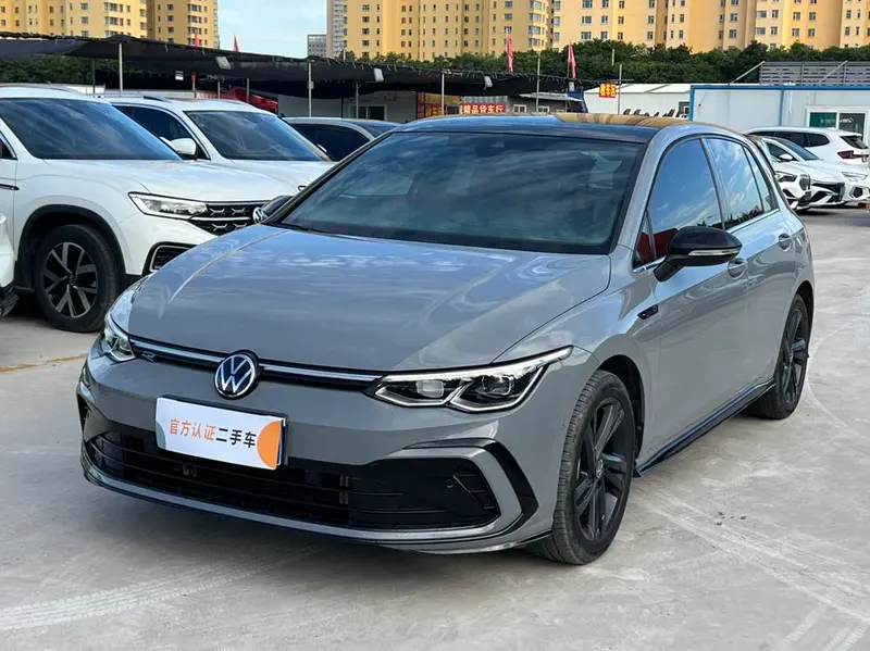Volkswagen Golf, 2022