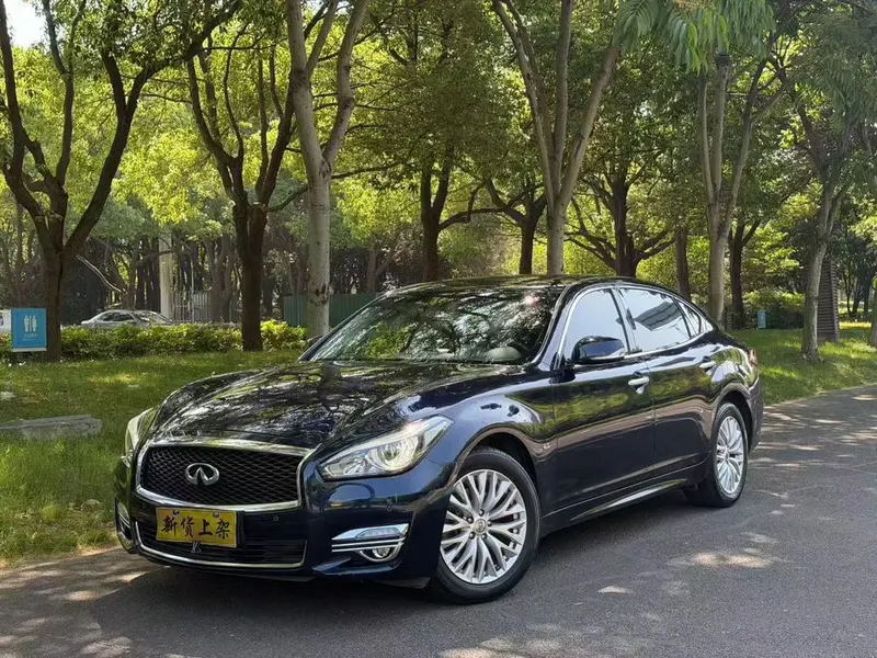 Infiniti Q70, 2017