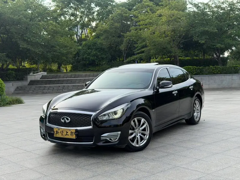 Infiniti Q70, 2017