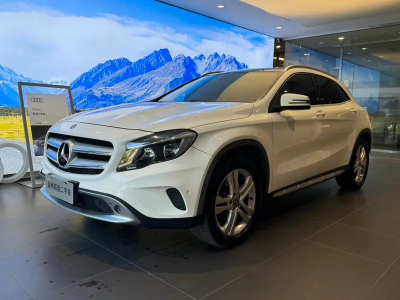 Mercedes-Benz GLA, 2016