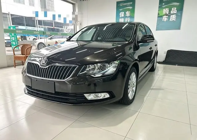 Skoda Superb, 2013