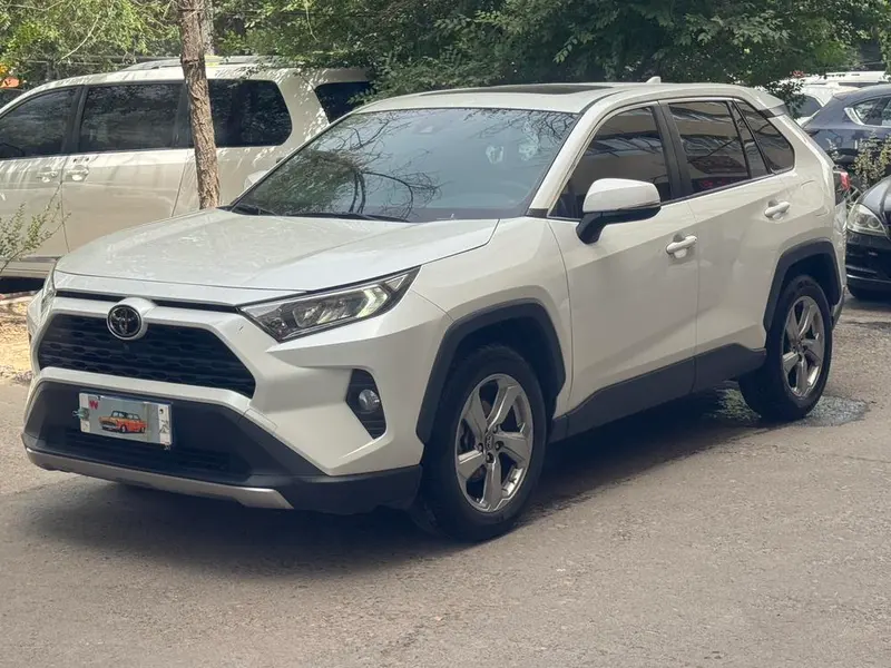 Toyota RAV4, 2021