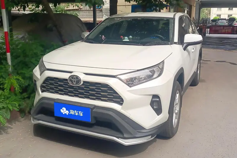 Toyota RAV4, 2023