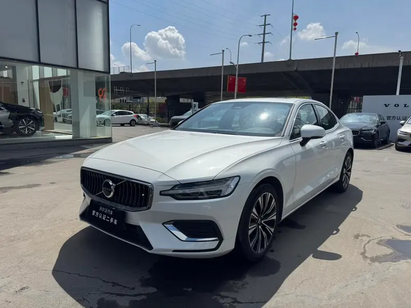 Volvo S60, 2025